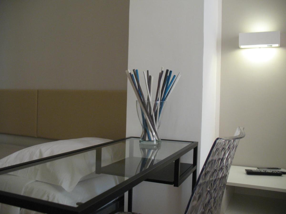 Bed&Bed Tommaso Fazzello Only Rooms Taormina Exterior photo