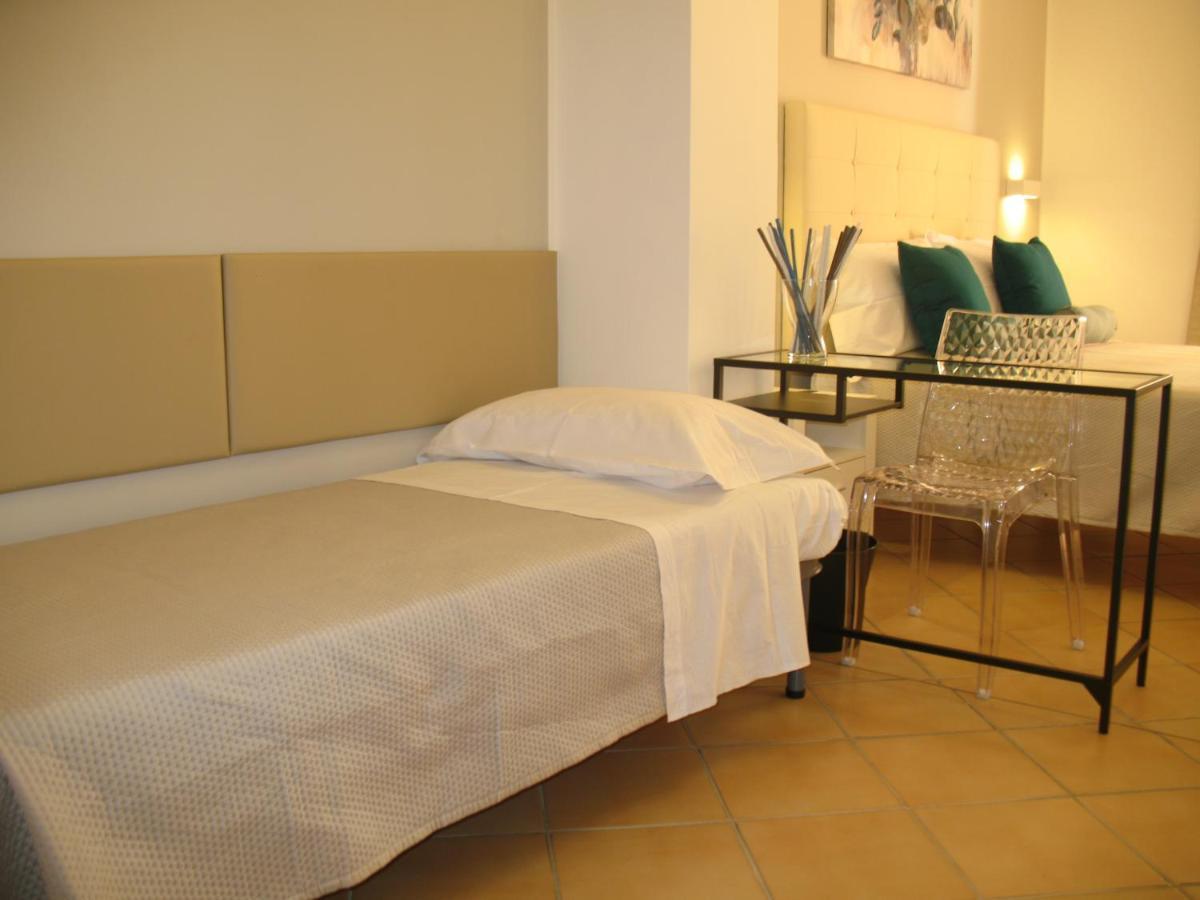 Bed&Bed Tommaso Fazzello Only Rooms Taormina Exterior photo